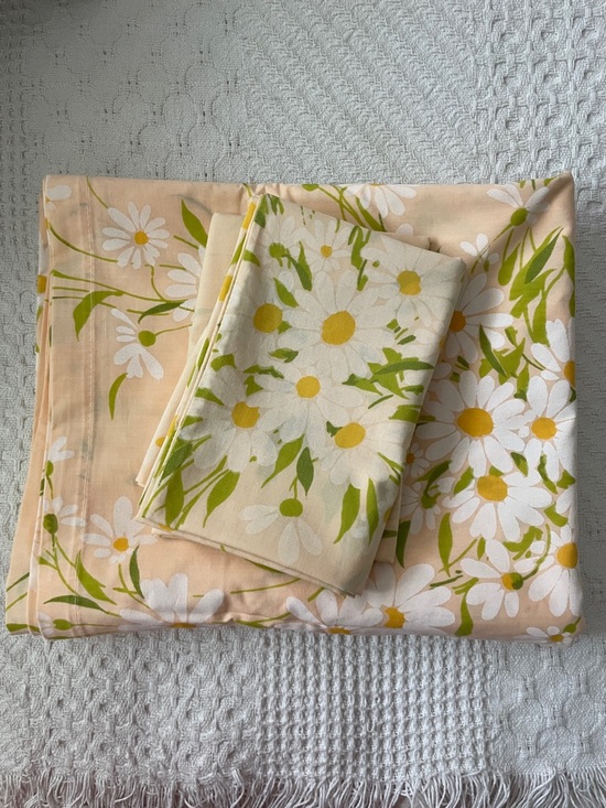 Other - •| vintage queen sheet set